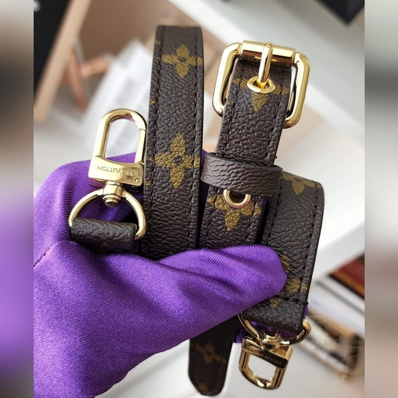 NEW Authentic Louis Vuitton Pochette Metis Mongram - Picture 15 of 16